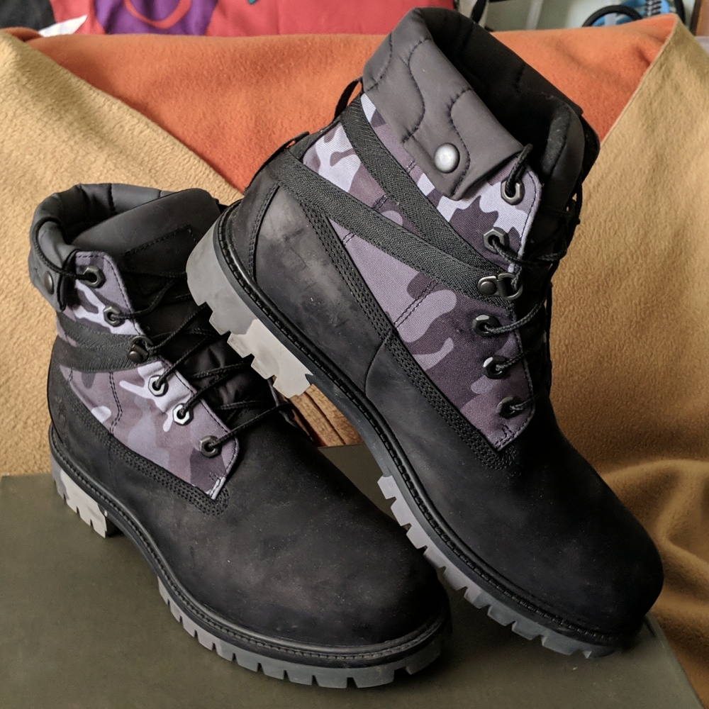 Timberland black camo men's boots sz 9